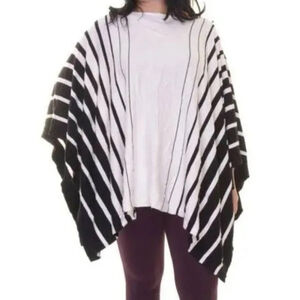 LAUREN Ralph Lauren Womens S/M Striped Poncho in White and Black Career Elegant